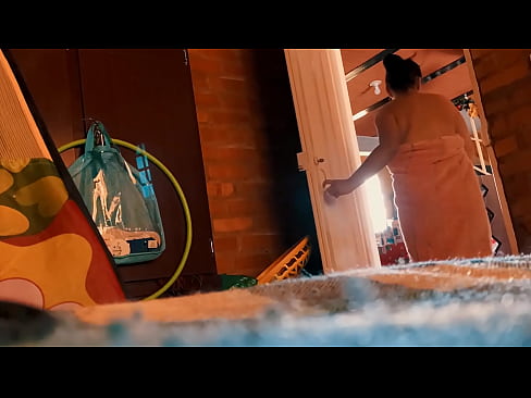 ❤️ Stric me prati pod tuš, ševi me dok se tuširam. ️ Porno kod nas ️❤