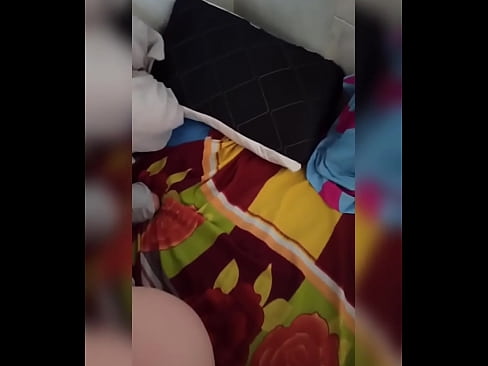 ❤️ Moja cimerica ostaje sama doma jer joj muž ide na odmor a ja koristim priliku da je pojebem i napunim joj dupe mlijekom ️ Porno kod nas ️❤